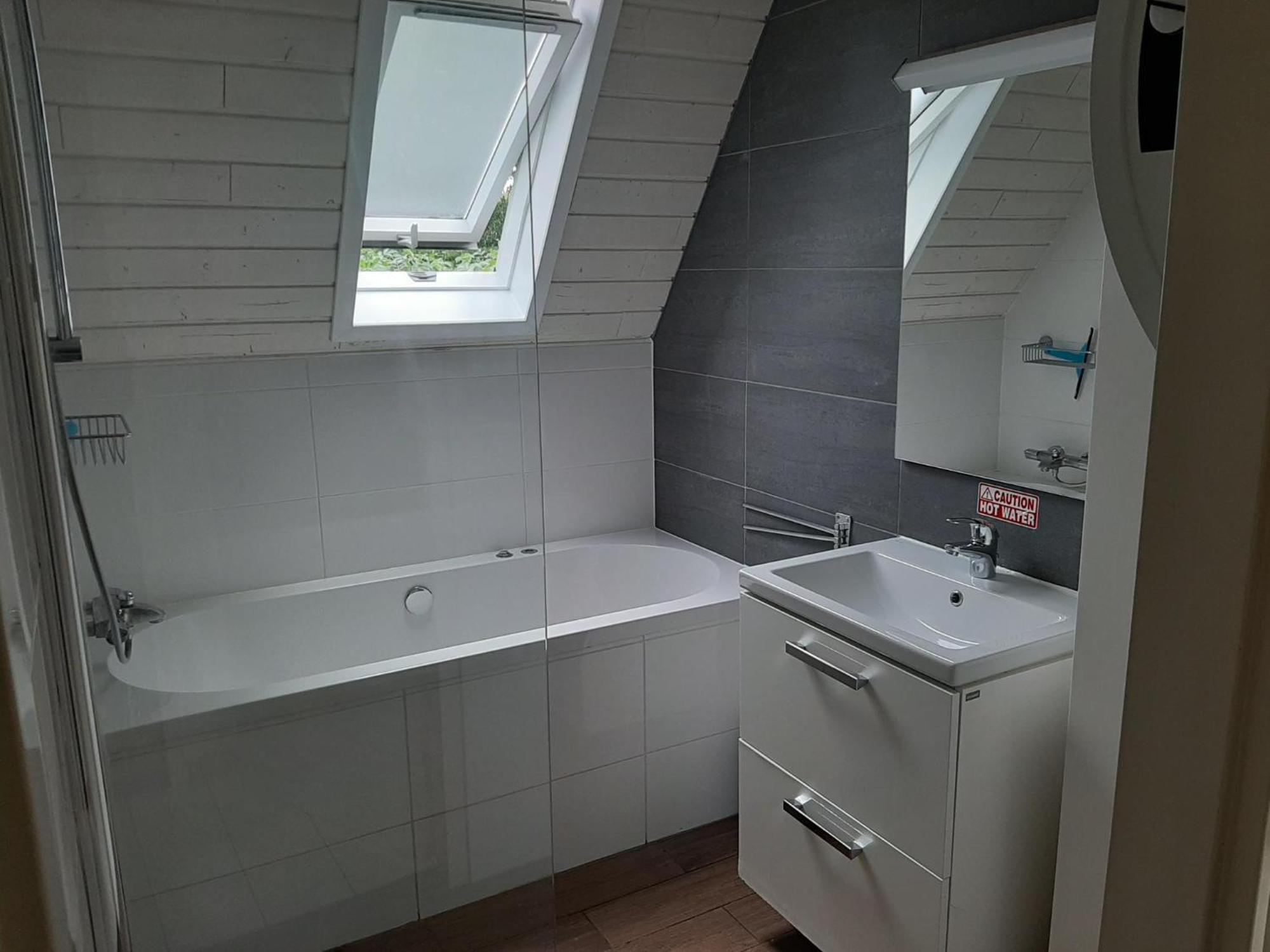 Vijverzicht 218 Met Whirlpool Gramsbergen Luaran gambar